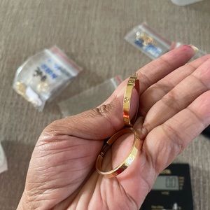 18k Saudi gold loop earrings